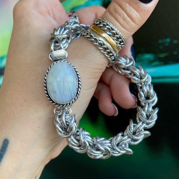 Maille white moonstone bracelet . Silver handcrafted links genuine gemstone - Picture 9 of 15